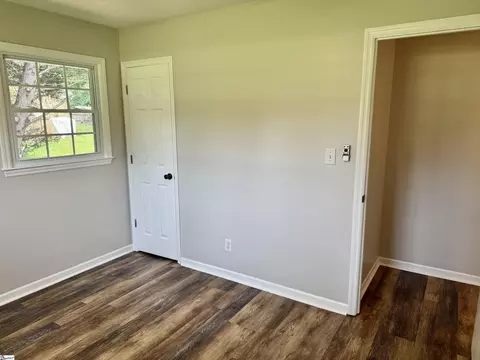 Bedroom - 228 Greenridge Dr, Moore, SC 29369 photo 2 of 6
