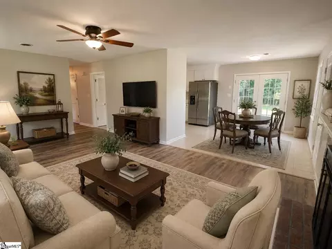 Living - 228 Greenridge Dr, Moore, SC 29369 photo 3 of 5
