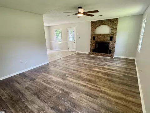 Living - 228 Greenridge Dr, Moore, SC 29369 photo 1 of 5