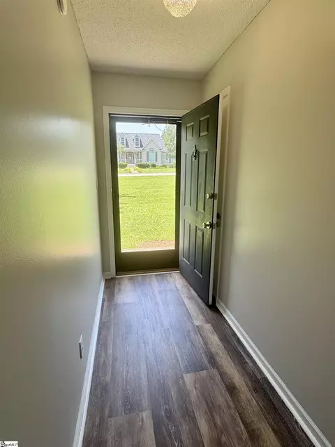 Entry Way - 228 Greenridge Dr, Moore, SC 29369 photo 1 of 4