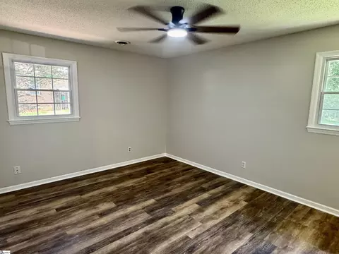 Bedroom - 228 Greenridge Dr, Moore, SC 29369 photo 6 of 6