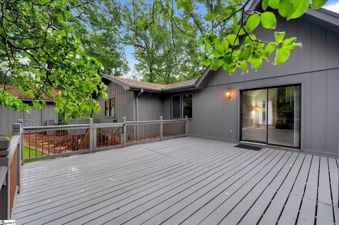 Exterior - 127 White Oak Dr, Easley, SC 29642 photo 4 of 7