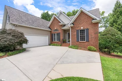16 Shannon Ridge Ct, Greenville, SC 29615