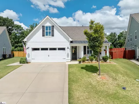 556 Backacre Ct, Greer, SC 29651