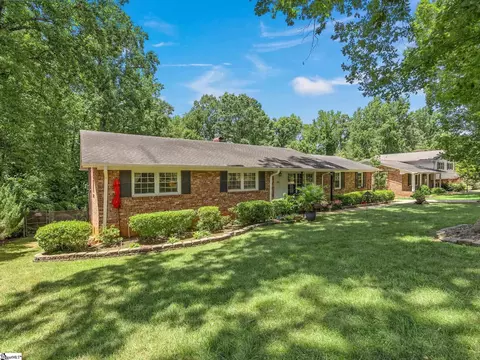 246 Holly Dr, Spartanburg, SC 29301
