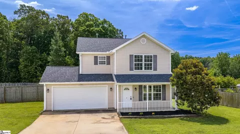 4 Dry Fork Ct, Simpsonville, SC 29680
