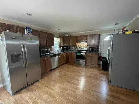 Kitchen - 300 Baldwin St, Honea Path, SC 29654 photo 1 of 2