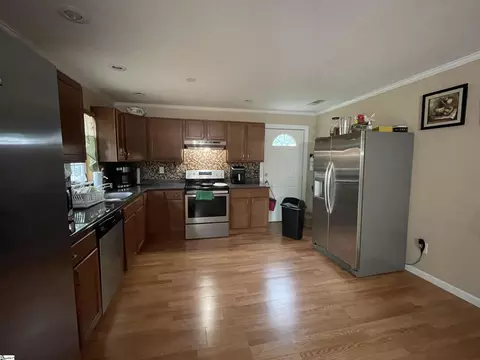 Kitchen - 300 Baldwin St, Honea Path, SC 29654 photo 2 of 2