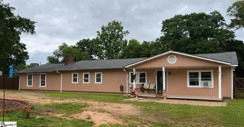 300 Baldwin St, Honea Path, SC 29654