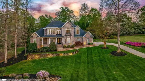127 Warren Dr, Easley, SC 29640