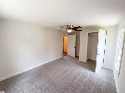202 E Centennial St, Clinton, SC 29325 photo 4