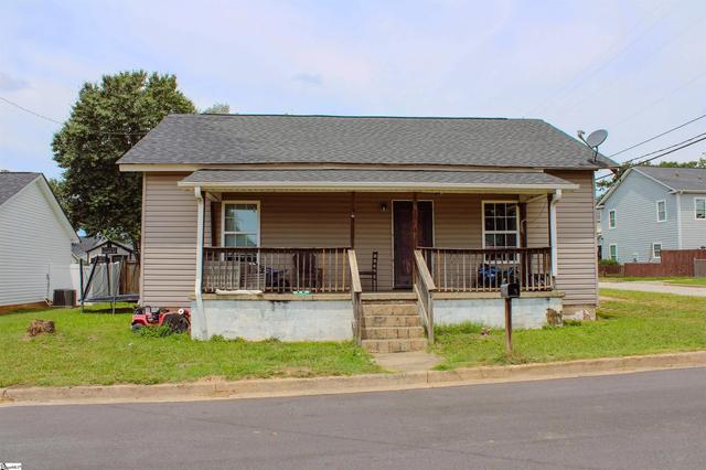 11 5th Street St, Greer, SC 29651