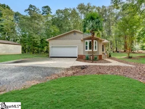3239 Hurricane Church Rd, Clinton, SC 29325