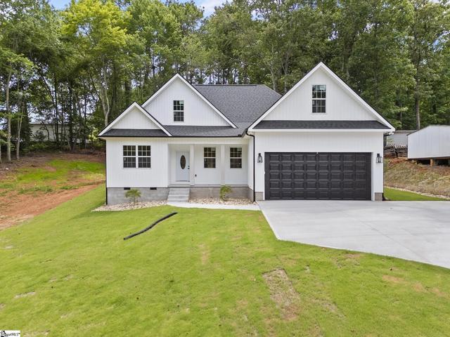 207 Eastview Dr, Pickens, SC 29671