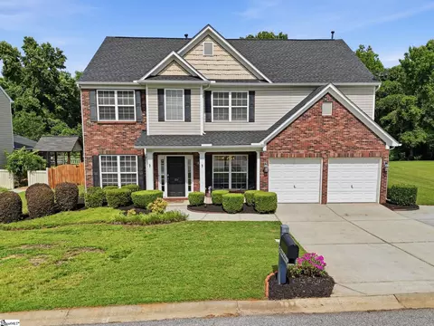 184 Heritage Point Dr, Simpsonville, SC 29681
