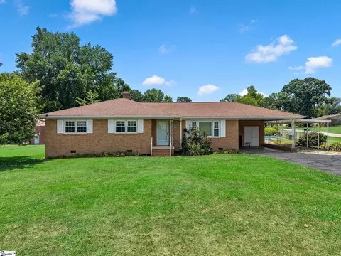 112 Oakwood Dr, Lyman, SC 29365