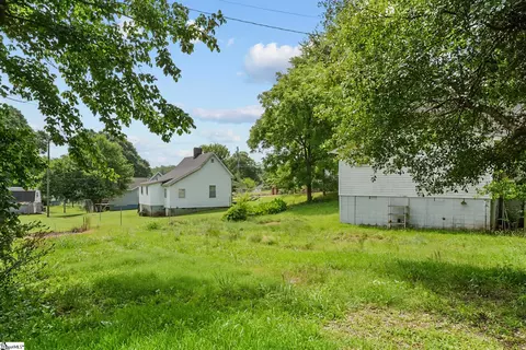 4 Adger St, Pelzer, SC 29669 photo 6
