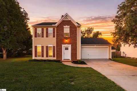 15 Crossview Dr, Simpsonville, SC 29680