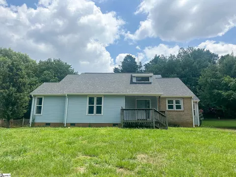 209 S Chancelor Dr, Simpsonville, SC 29681