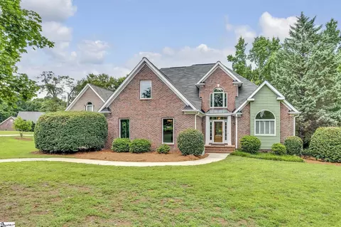 100 Bennetts Crossing Ct, Greer, SC 29651