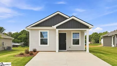 713 Longton St, Woodruff, SC 29388