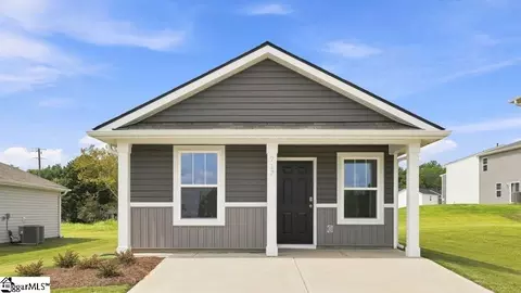 717 Longton St, Woodruff, SC 29388