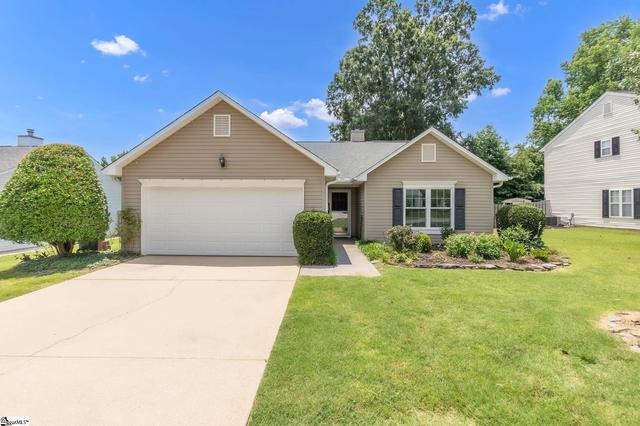 106 Acacia Dr, Simpsonville, SC 29681