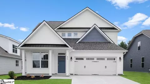 605 Woodcot Dr, Woodruff, SC 29388