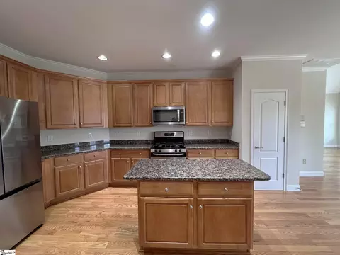 Kitchen - 3 Garbor Ct, Greer, SC 29650 photo 4 of 4