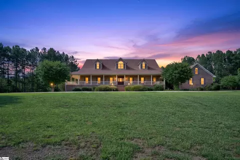 1823 Gowdeysville Rd, Gaffney, SC 29340