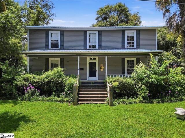 419 Academy St, Laurens, SC 29360