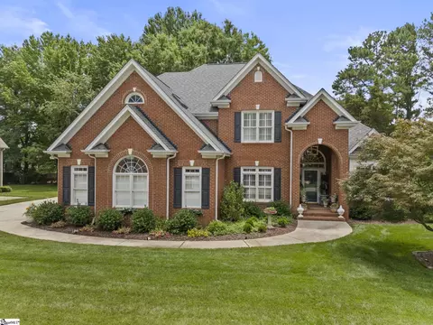 105 Red Branch Ln, Simpsonville, SC 29681