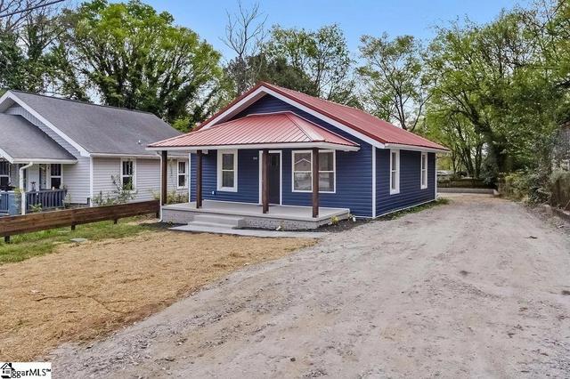 208 Crestone Dr, Greenville, SC 29611