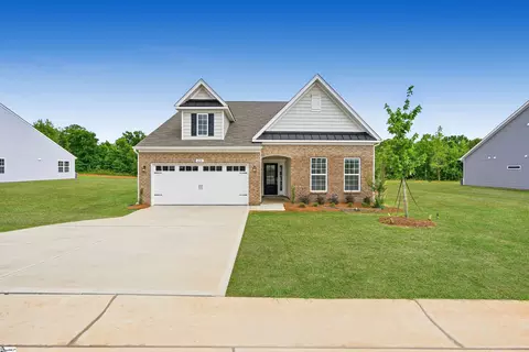 410 Adhurst Dr, Enoree, SC 29335