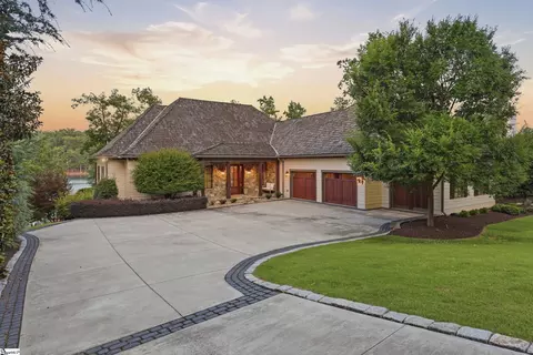 147 S Edgewater Dr, Sunset, SC 29685