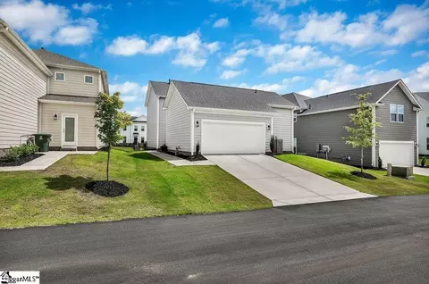 Exterior - 152 Founders Blvd, Central, SC 29630 photo 6 of 9