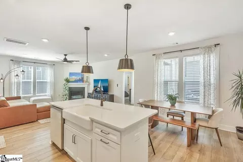 Kitchen - 152 Founders Blvd, Central, SC 29630 photo 2 of 3