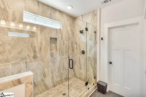Bath - 152 Founders Blvd, Central, SC 29630 photo 1 of 2