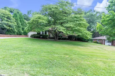 Exterior - 200 Rampey St, Easley, SC 29640 photo 6 of 9