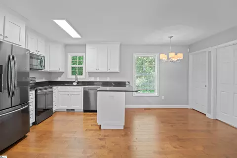 Kitchen - 119 Nicholas Ct, Easley, SC 29640 photo 3 of 4