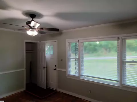 Living - 616 Sunset Cir, Lancaster, SC 29720 photo 4 of 6