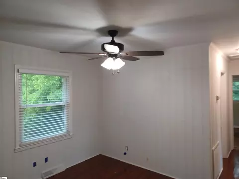 Living - 616 Sunset Cir, Lancaster, SC 29720 photo 3 of 6