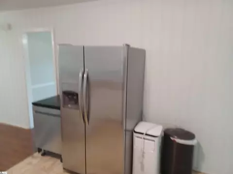 Kitchen - 616 Sunset Cir, Lancaster, SC 29720 photo 2 of 4
