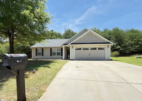 621 Chloe Faith Ct, Duncan, SC 29334
