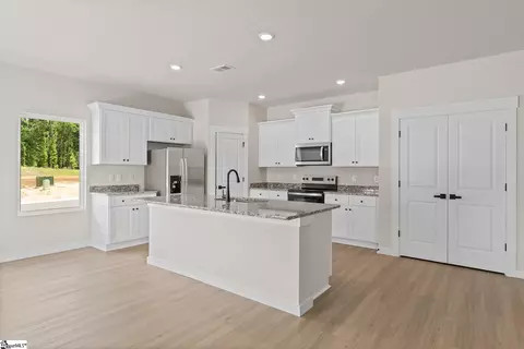 1204 Crested Iris St, Moore, SC 29369 photo 5