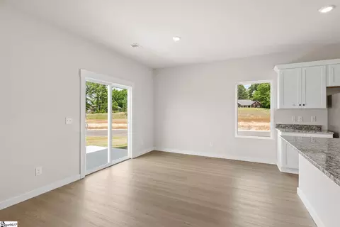 1204 Crested Iris St, Moore, SC 29369 photo 7