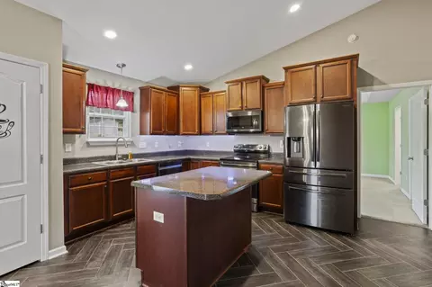 271 Walcott Dr, Lyman, SC 29365 photo 3
