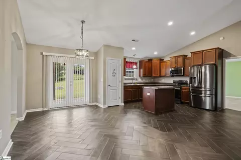 271 Walcott Dr, Lyman, SC 29365 photo 5