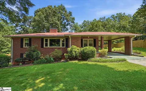 103 Autumn Dr, Greenville, SC 29611