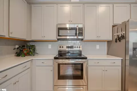 Kitchen - 263 E Compass Way, Easley, SC 29640 photo 4 of 6